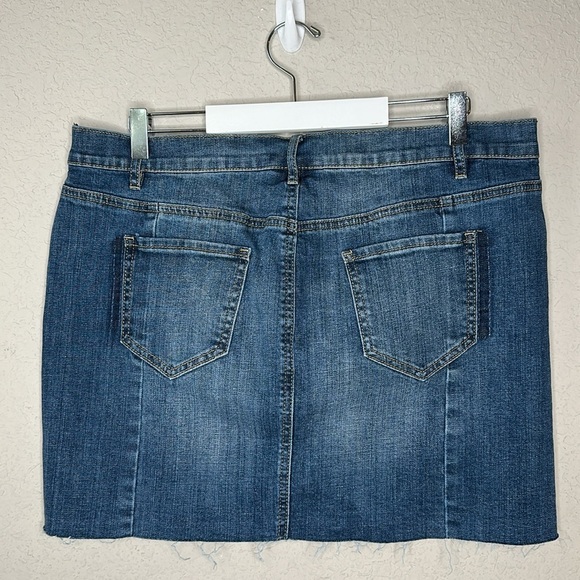 led Luxe Essentials Denim Maternity Skirt Stretch Side Panel Raw Hem Size Large - Picture 7 of 14